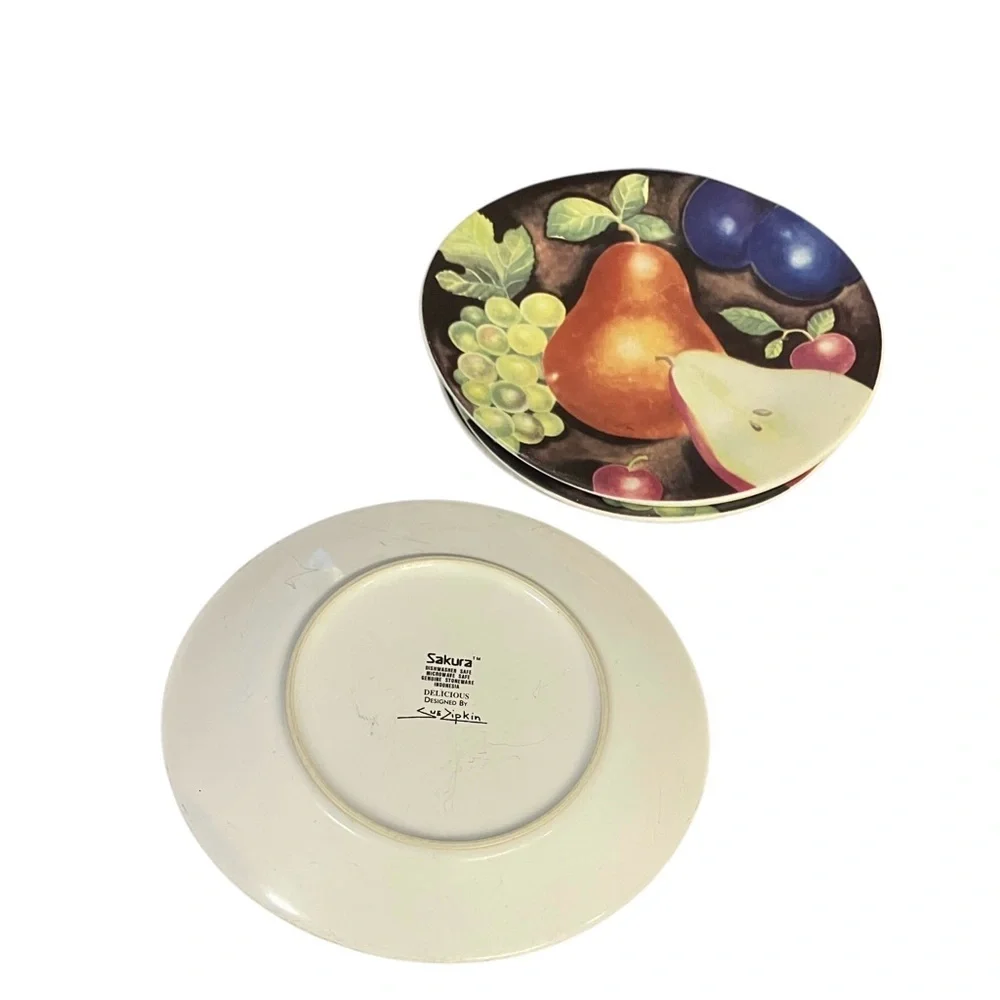 4 Sakura Fruit Design Ceramic Sslad Plates 7 1/2 Circumference